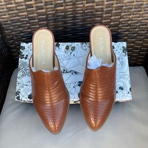 Women’s Slide on And Mules
